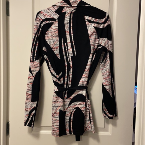 Joseph Ribkoff blazer. - Picture 3 of 6